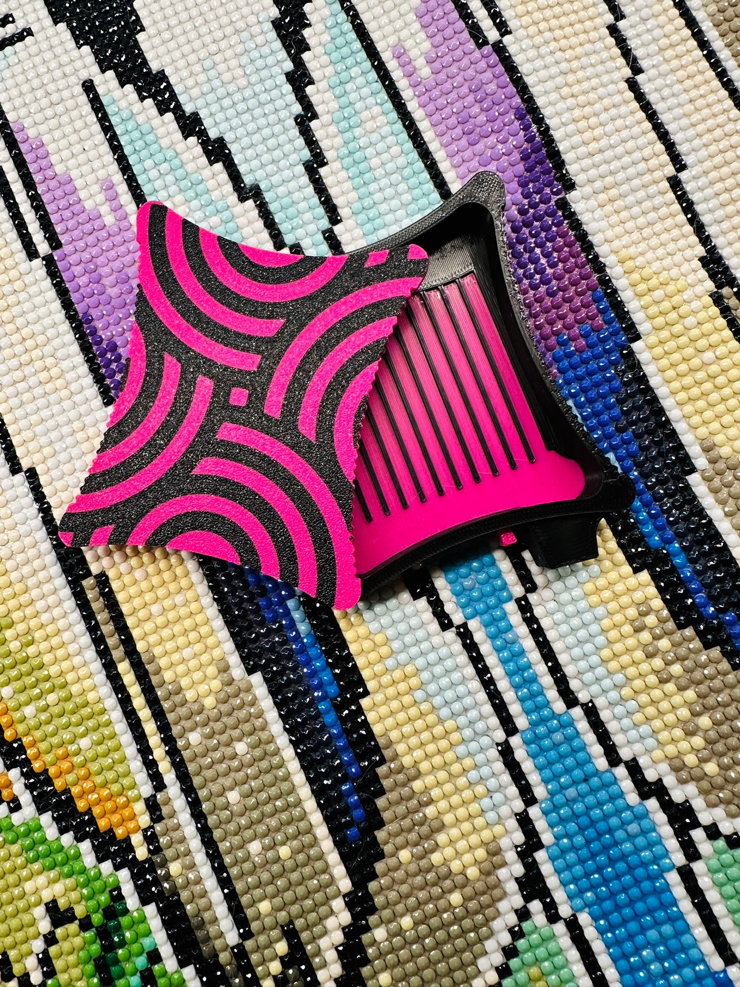 Small Ergonomic Style Diamond Art Tray- Geometry