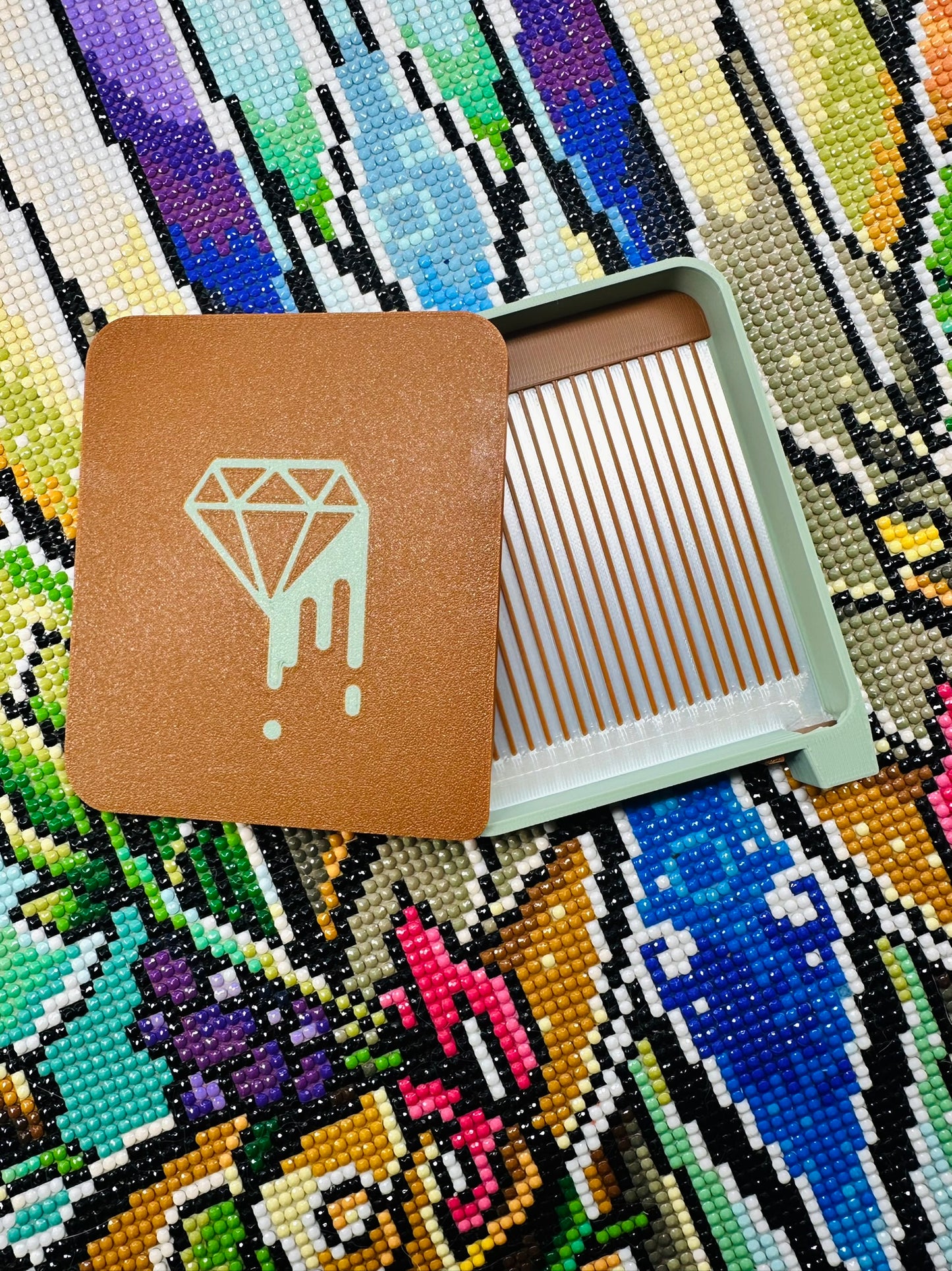 Diamond Art Tray with Lid and Spout Closure – Sweater Weather Collection | Limited Fall & Winter 2025 Release