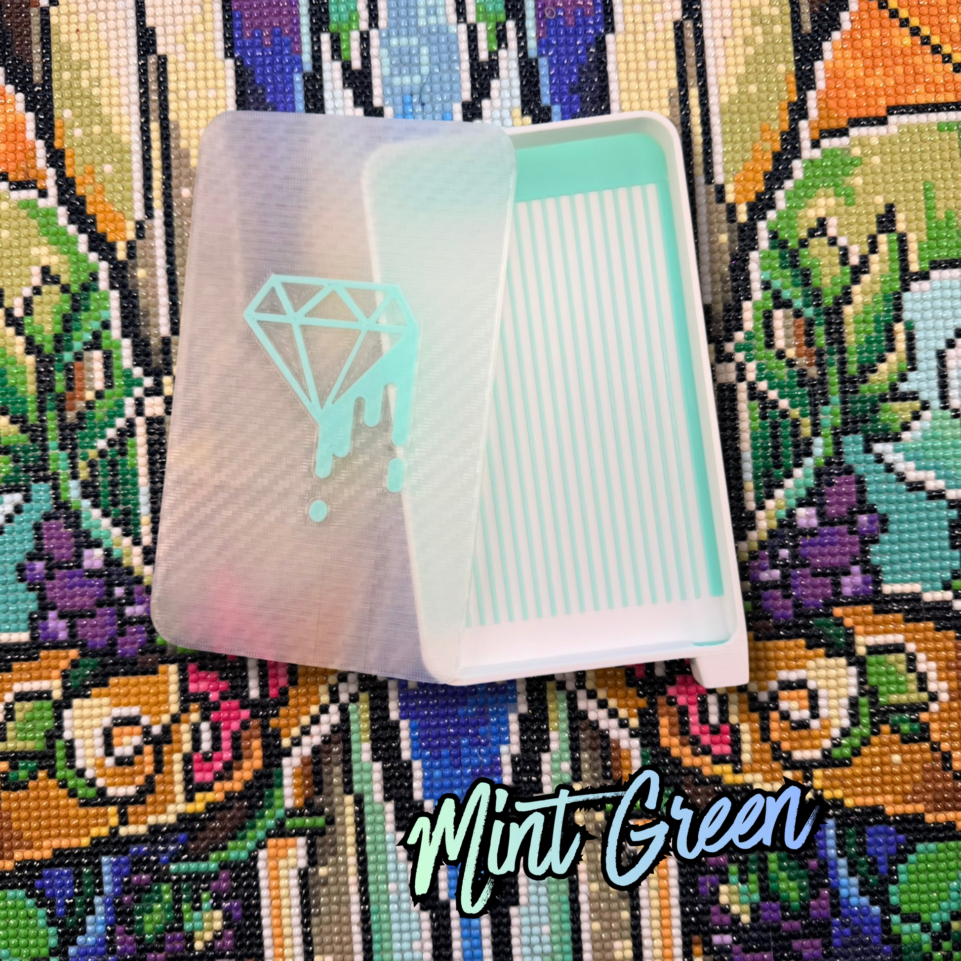 mint green diamond art tray with white tray and translucent lid